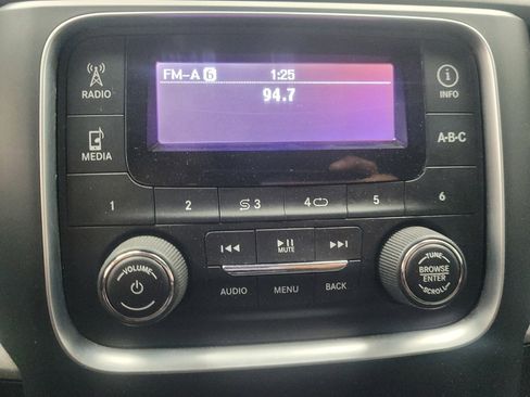 Used 2017 RAM 1500 Express image 25