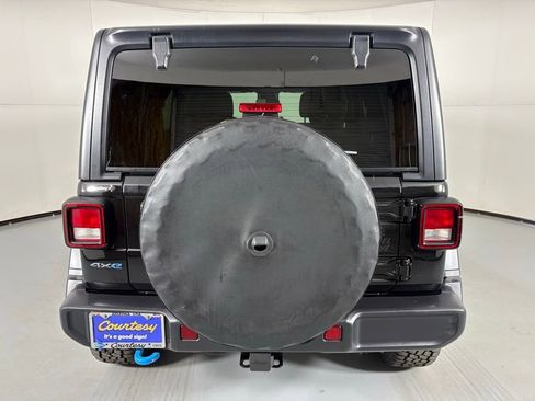 Used 2024 Jeep Wrangler Unlimited AWD/4WD image 7