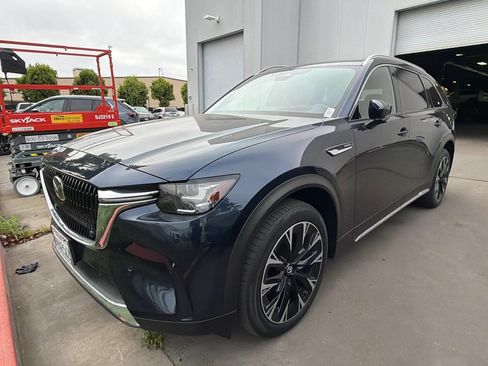 Used 2024 MAZDA CX-90 Plug-In Hybrid w/ Premium Plus AWD/4WD image 2