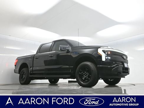 Used 2025 Ford F150 Lightning XLT AWD/4WD image 3