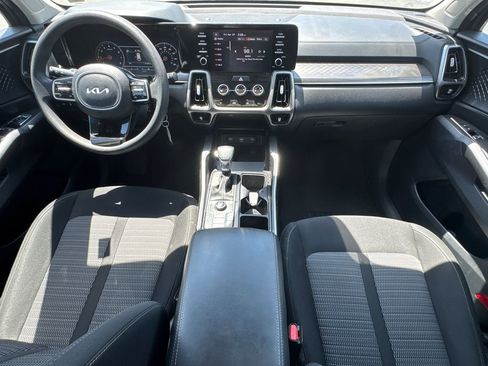 Used 2023 Kia Sorento LX FWD image 22