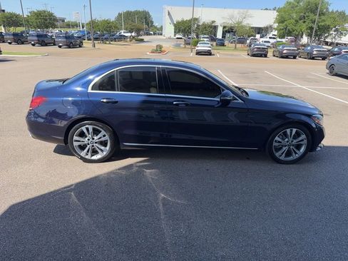Used 2019 Mercedes-Benz C 300 Sedan image 4