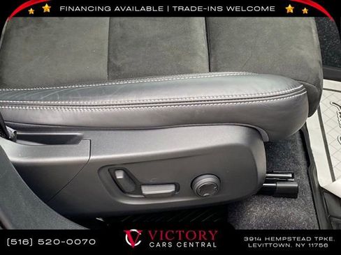 Used 2021 Volvo XC40 T5 R-Design w/ Advanced Package image 25