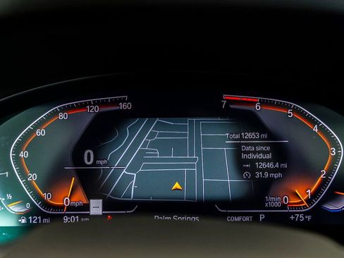 Certified 2025 BMW X4 xDrive30i image 10