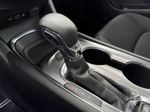 Used 2024 Chevrolet Malibu LT image 23