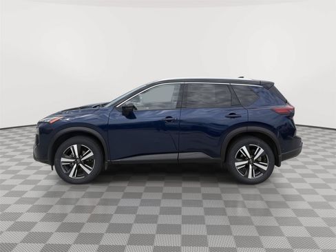Used 2024 Nissan Rogue SL w/ SL Premium Package AWD/4WD image 3