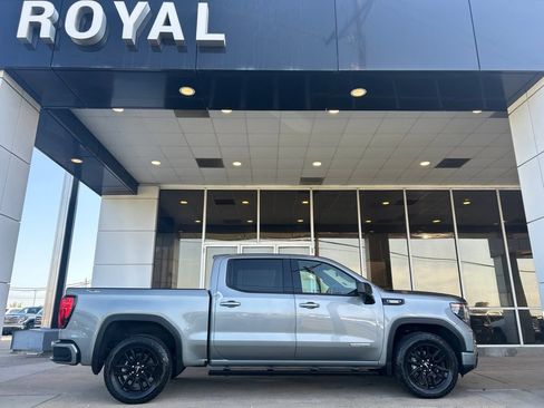 Used 2025 GMC Sierra 1500 Elevation w/ X31 Off-Road Package AWD/4WD image 1