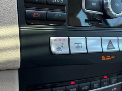 Used 2015 Mercedes-Benz E 350 4MATIC Sedan image 88