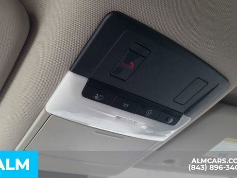 Used 2025 Nissan Rogue SV image 17