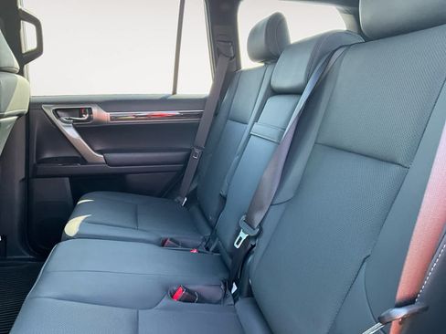 Used 2021 Lexus GX 460 Premium w/ Premium Package AWD/4WD image 14