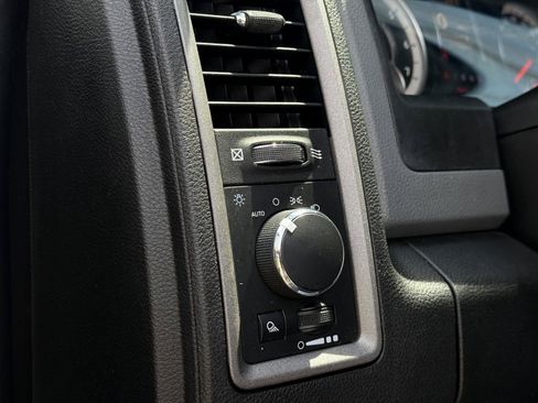 Used 2020 RAM 1500 Tradesman w/ Chrome Plus Package RWD image 13