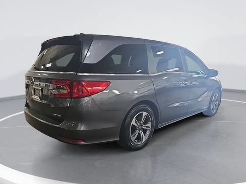 Used 2018 Honda Odyssey Touring image 3
