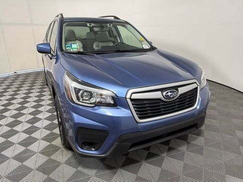 Used 2019 Subaru Forester Premium AWD/4WD image 8