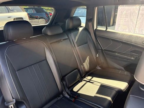 Used 2022 Volkswagen Tiguan SE R-Line AWD/4WD image 25