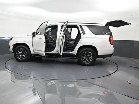 Used 2022 Chevrolet Tahoe Z71 w/ Z71 Off-Road Package AWD/4WD image 33