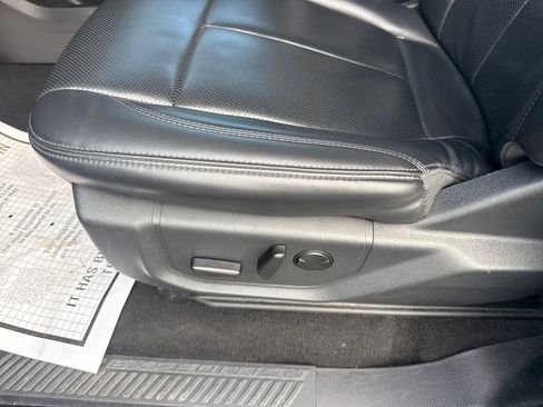 Used 2024 Ford Expedition Max XLT image 35