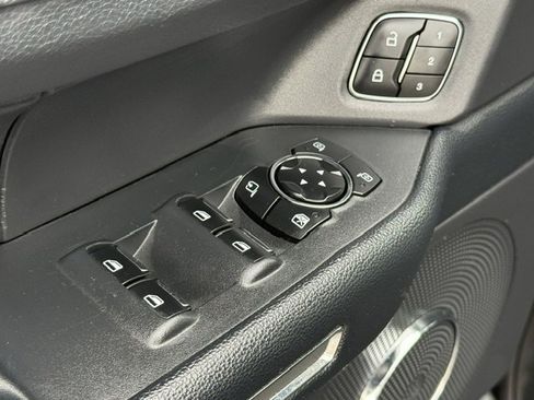 Used 2024 Ford Expedition XLT RWD image 11