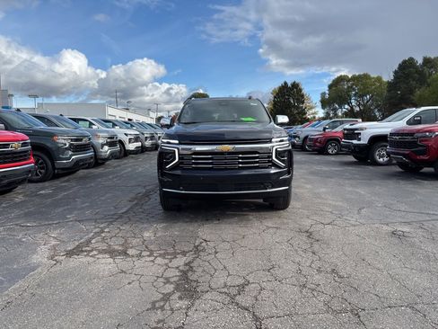 New 2026 Chevrolet Suburban Premier image 2