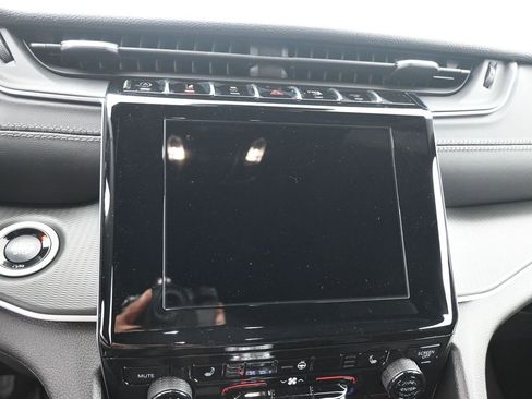 New 2025 Jeep Grand Cherokee L Laredo w/ Luxury Tech Group I image 3