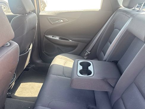 Used 2025 Chevrolet Malibu LT FWD image 33