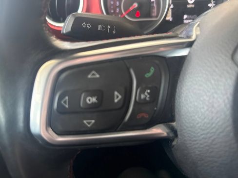 Used 2018 Jeep Wrangler Unlimited Rubicon w/ Dual Top Group AWD/4WD image 16