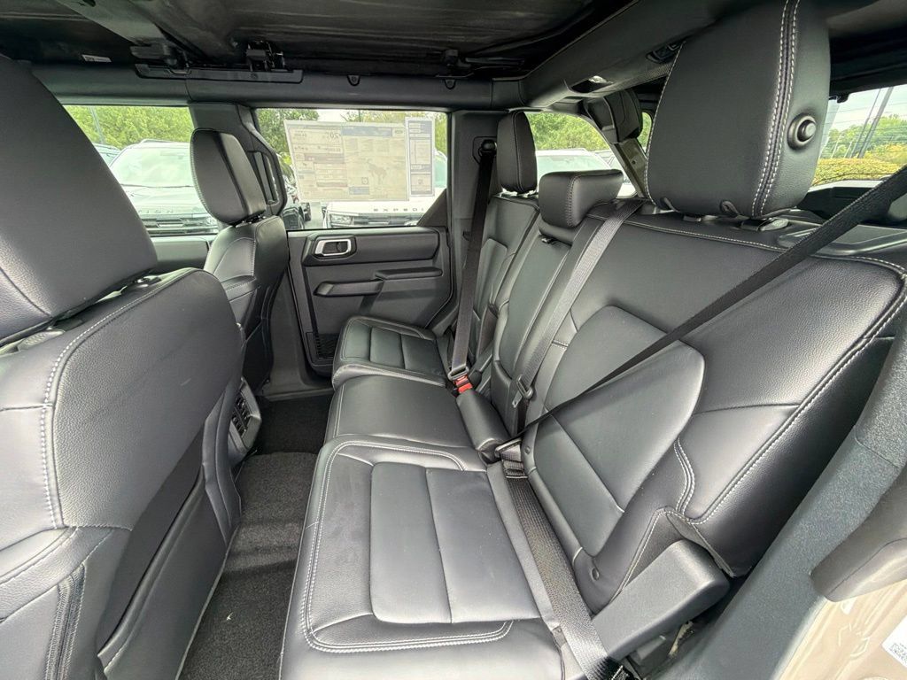 New 2026 Ford Bronco Outer Banks AWD/4WD image 19