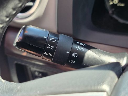 Used 2019 Toyota Tundra Limited w/ Limited Premium Package RWD image 50