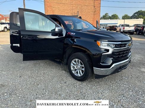 Used 2025 Chevrolet Silverado 1500 LT AWD/4WD image 31