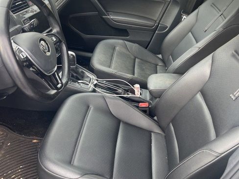 Used 2017 Volkswagen Golf Alltrack SE image 6