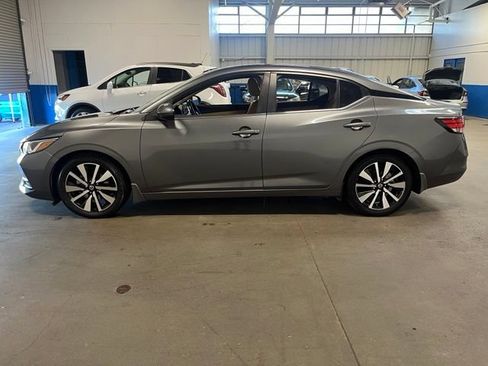 Used 2021 Nissan Sentra SV w/ SV Premium Package FWD image 6