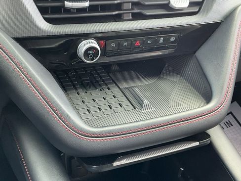 Used 2025 Ford Explorer ST-Line w/ Premium Package image 37