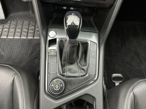 Used 2022 Volkswagen Tiguan SE image 20