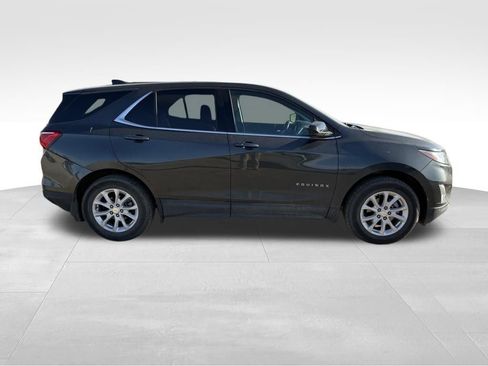 Used 2020 Chevrolet Equinox LT w/ Driver Convenience Package AWD/4WD image 3