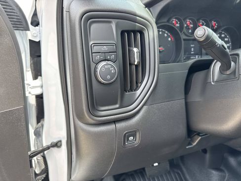 Used 2025 Chevrolet Silverado 1500 W/T RWD image 19