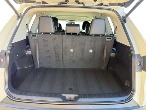 Used 2024 Toyota Grand Highlander AWD image 17