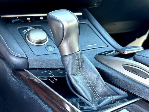 Used 2016 Lexus ES 350 w/ Luxury Package w/Wood Trim image 18