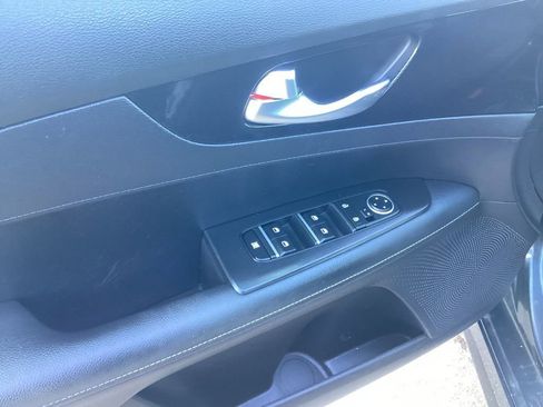 Certified 2023 Kia Forte GT-Line image 10