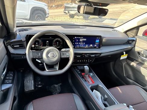 New 2026 Nissan Kicks SR w/ Illumination Package image 6