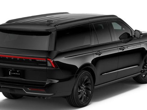 New 2026 Lincoln Navigator L Reserve image 3