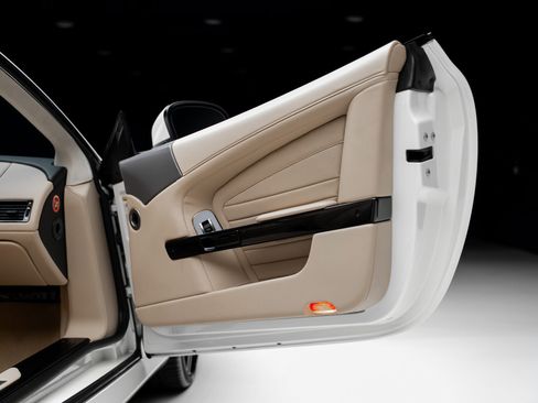 Used 2016 Aston Martin DB9 GT image 59