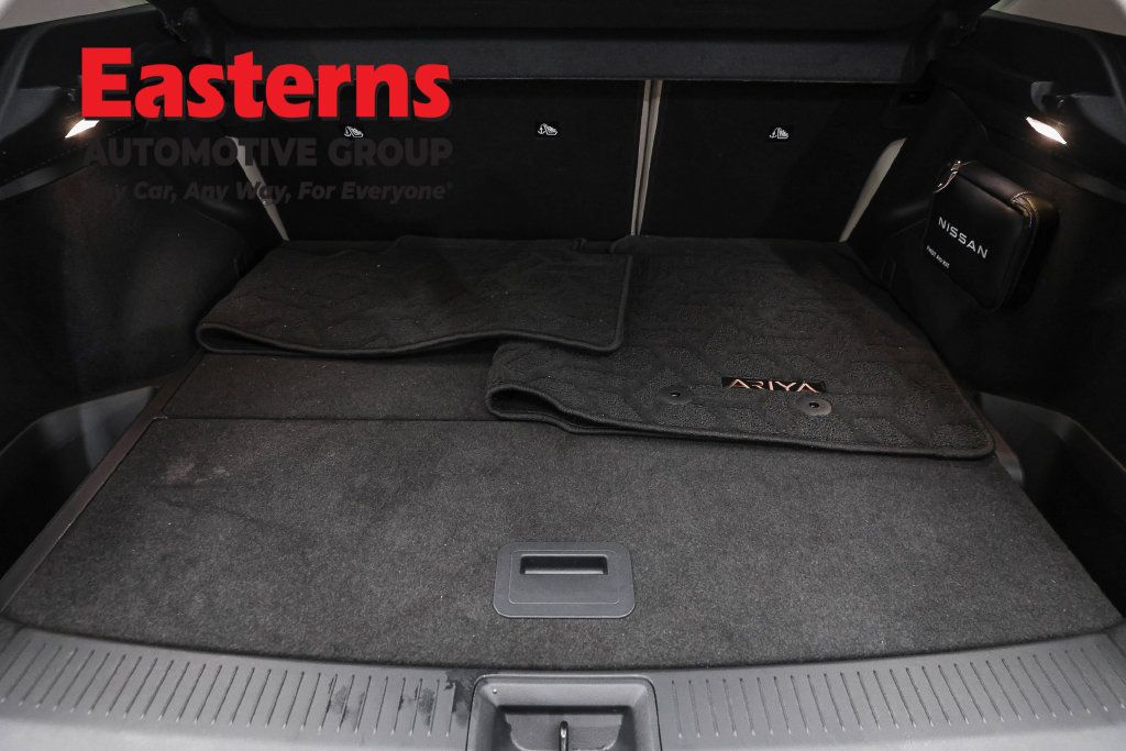Used 2023 Nissan Ariya AWD image 11