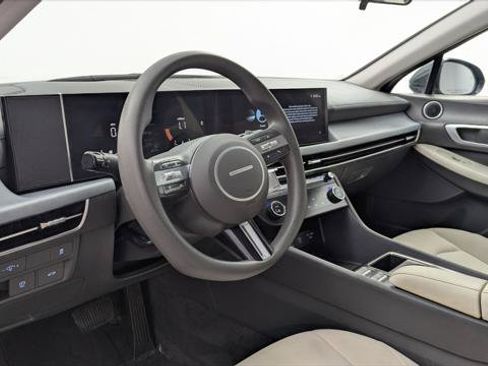 Used 2025 Hyundai Sonata SEL FWD image 24