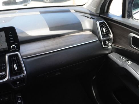 Used 2023 Kia Sorento S w/ Panoramic Sunroof Package AWD/4WD image 35