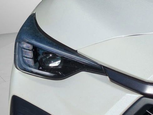 Used 2024 Subaru Crosstrek 2.5i Limited w/ Crosstrek Mirror Package image 10