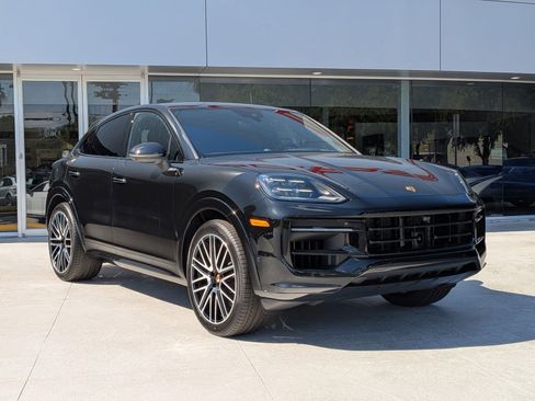 New 2026 Porsche Cayenne Coupe image 7
