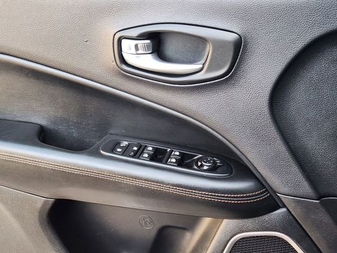 Used 2019 Jeep Compass Limited image 27