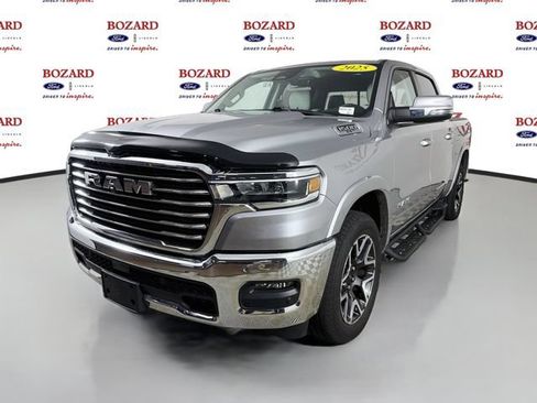 Used 2025 RAM 1500 Laramie AWD/4WD image 4