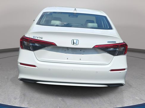 Certified 2024 Honda Civic Touring image 6