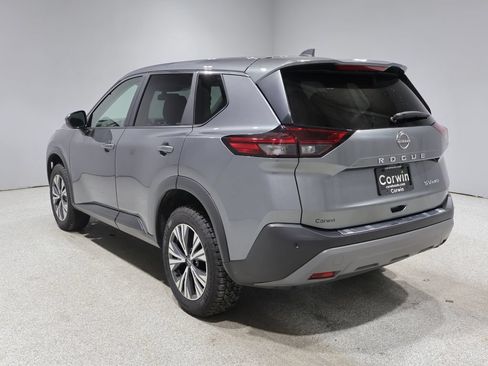 Used 2023 Nissan Rogue SV AWD/4WD image 5