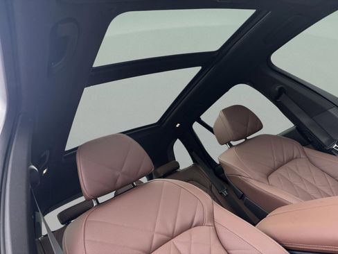 Used 2026 BMW X5 xDrive50e w/ Executive Package image 30